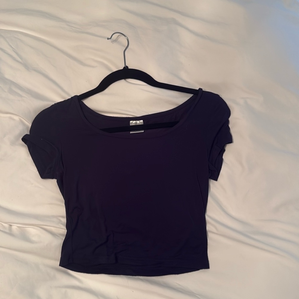 OThread & Co. navy crop top size small SO soft